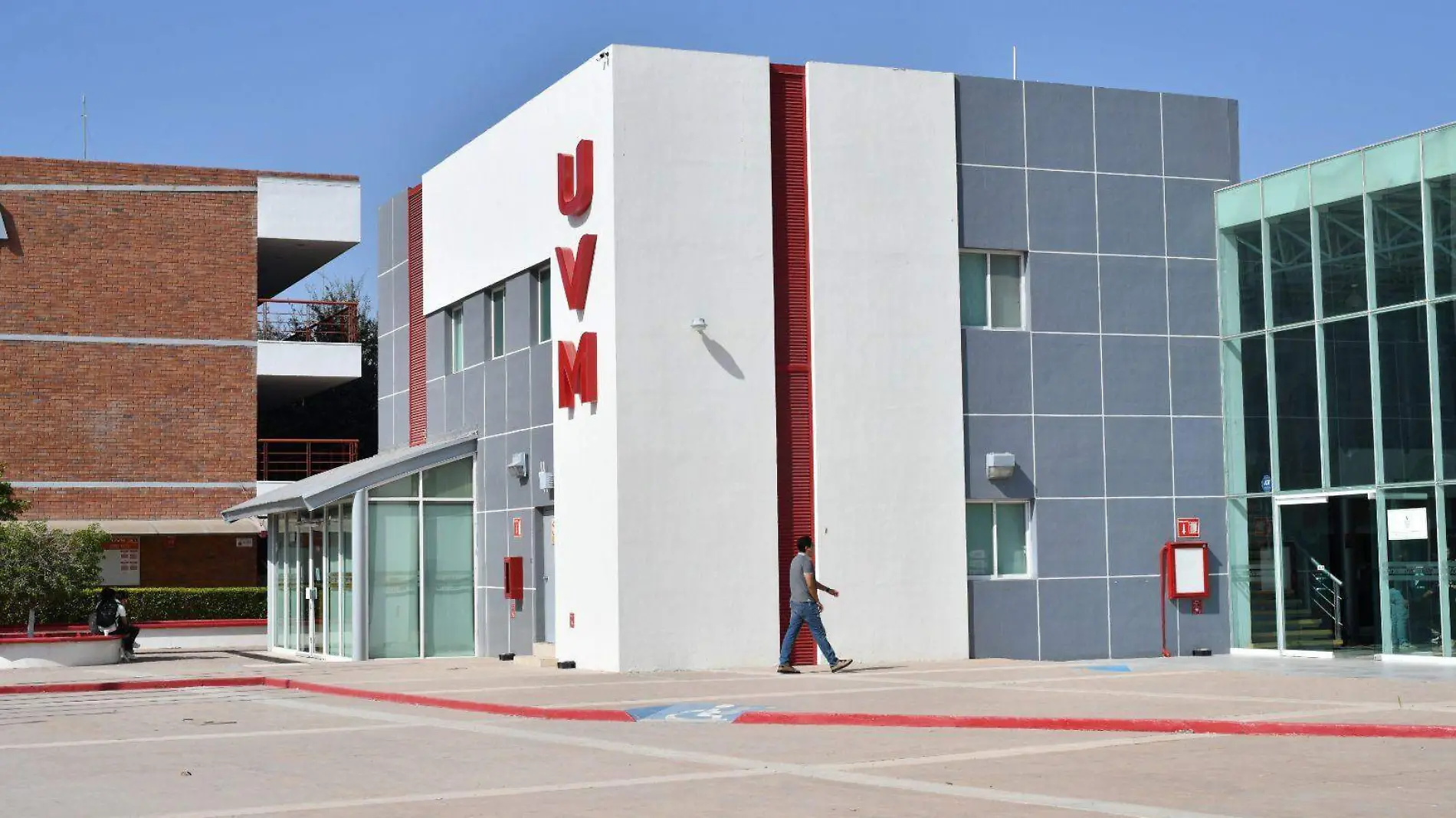 Se va UVM de Torreón, ¿Qué beneficios daba a los estudiantes? 